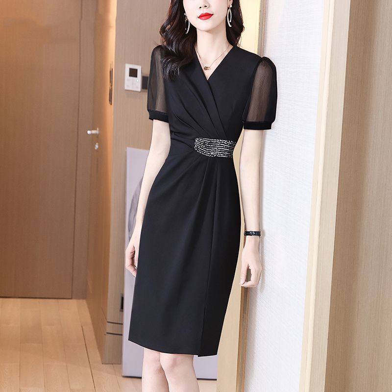 Women's Slim-fit High-end Western Style Black Dress